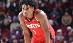 九游体育网页版入口-包含火箭三分手感冰凉，主场再度告负战绩不佳愁眉不展的词条