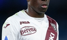 九游体育app-瓦朗谢纳主场力克昂热，排名联赛第十二的简单介绍