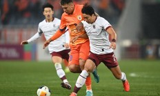 九游体育在线-鲁能连续遭遇不利判罚，亚冠遭遇波折