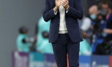 九游体育亚洲官网-世界级教练引领球队征战国际舞台