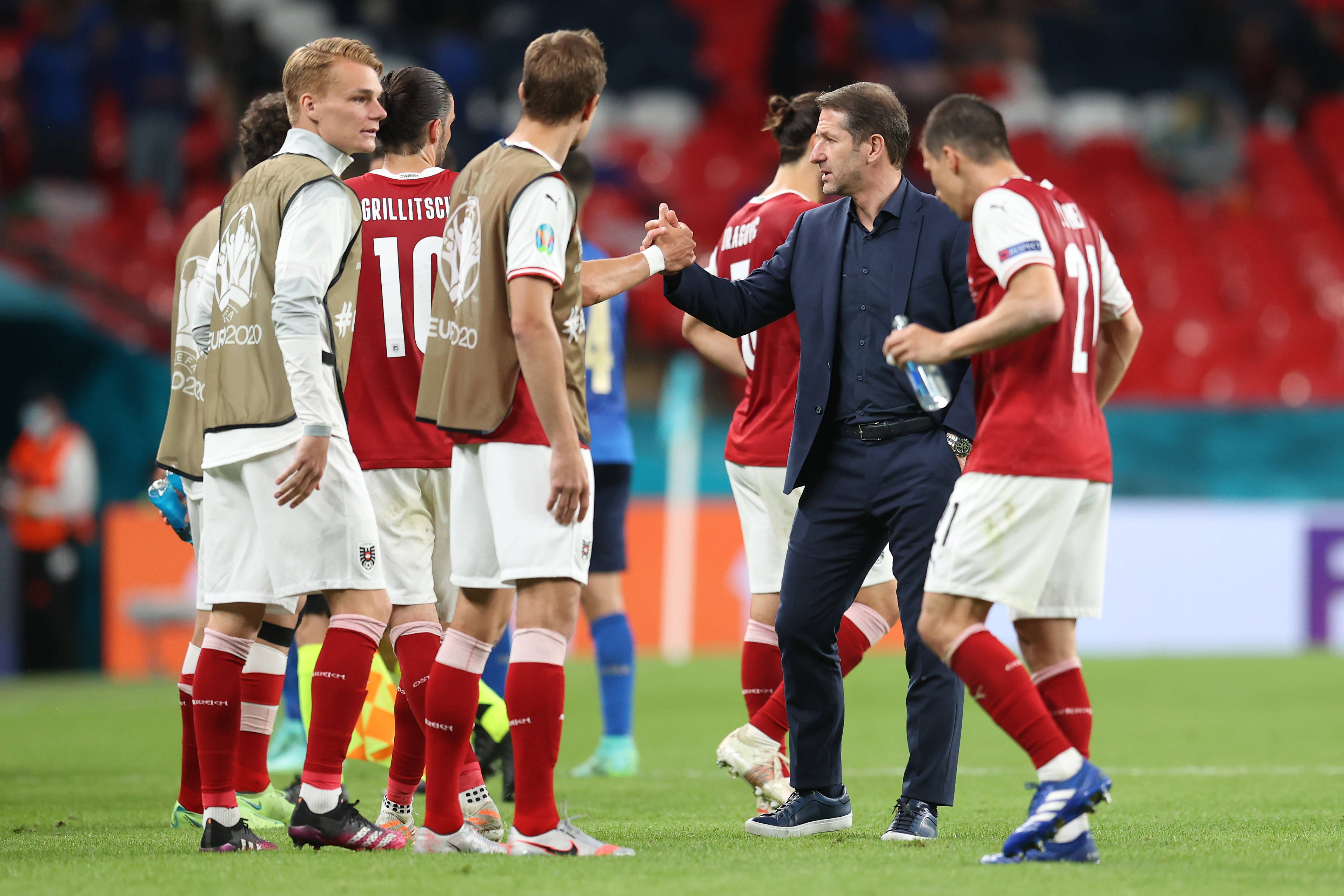 土耳其队取得欧洲杯正赛资格,实力引人注目 土耳其队取得欧洲杯正赛资格,实力引人注目