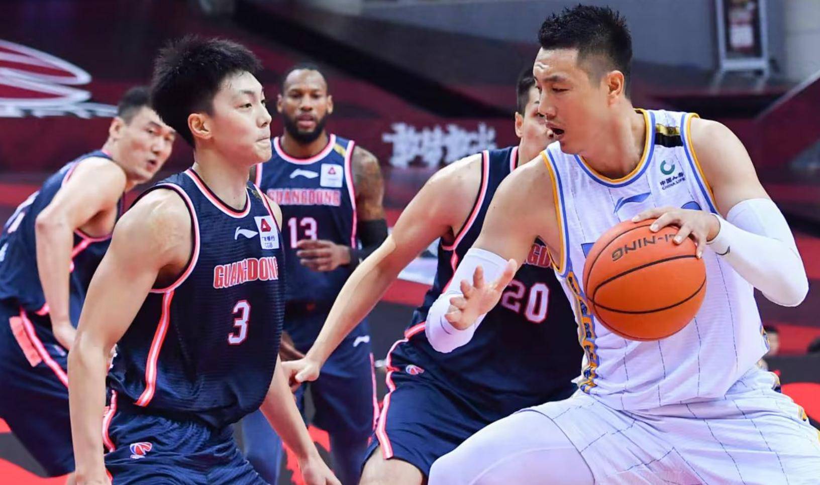 北京队客场遭受逆转，失去比赛优势