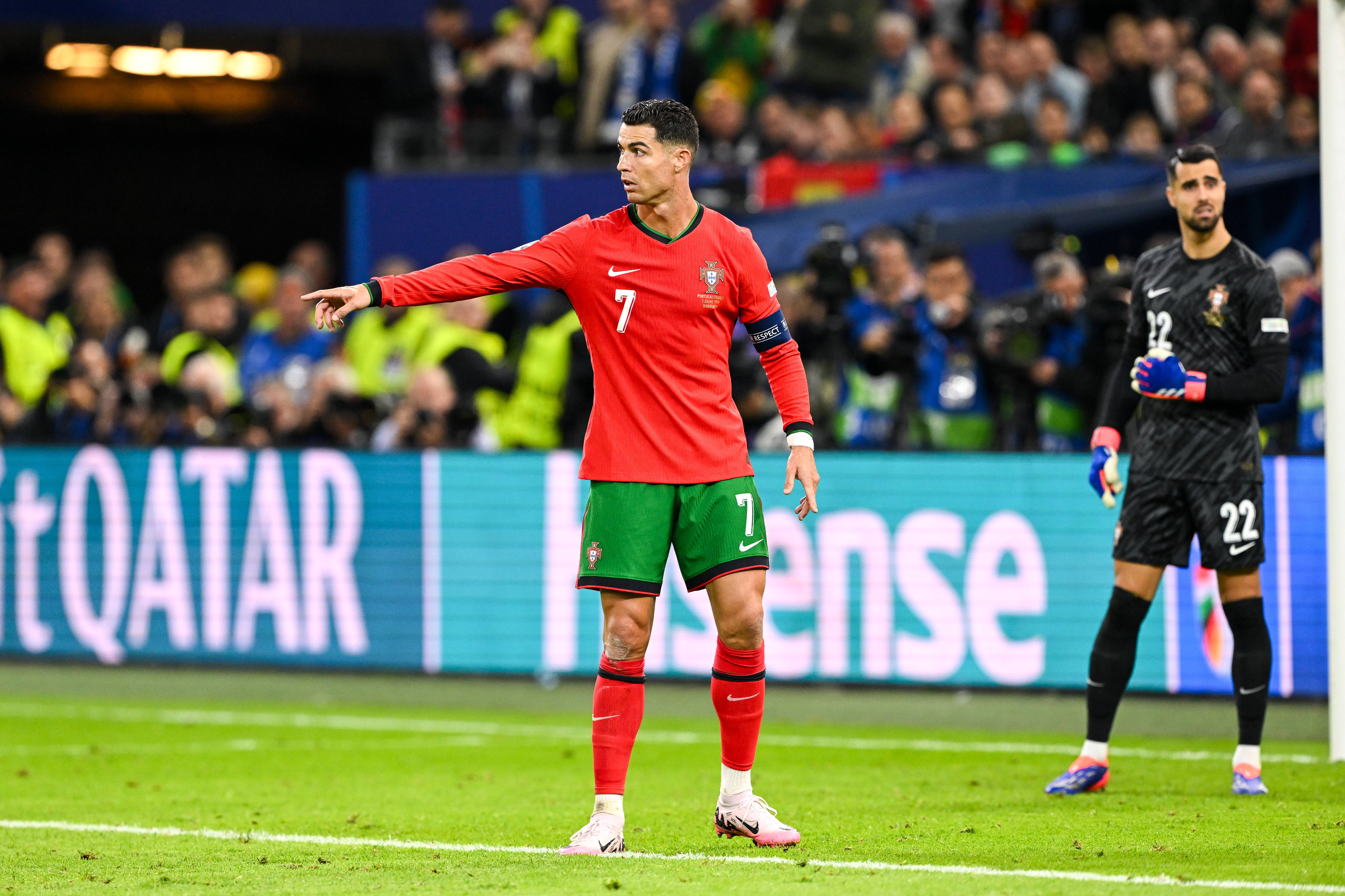 足坛强队喜闻乐见，英格兰联赛豪强角逐激烈