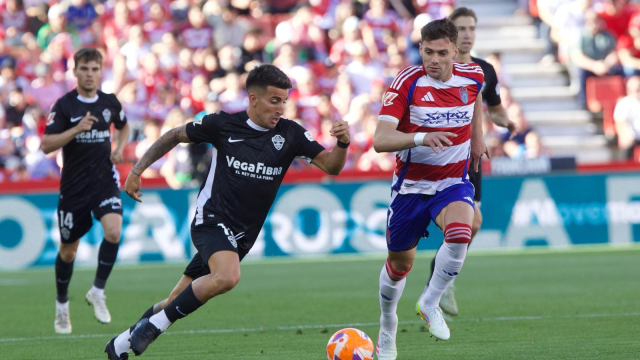 关于格拉纳达在比赛中表现不俗，坚守阵地的信息