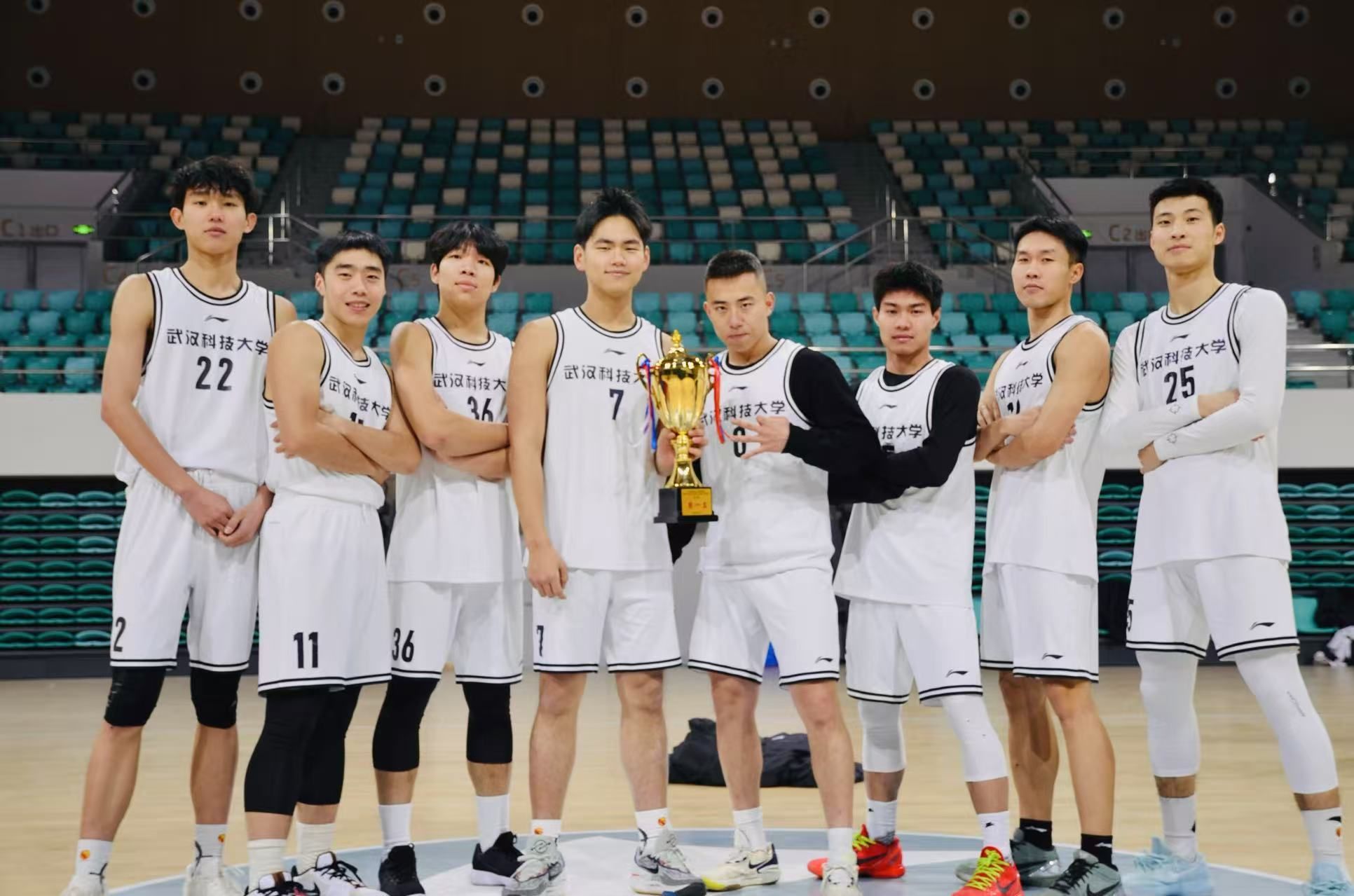湖北男子篮球队雄赳赳，勇创佳绩