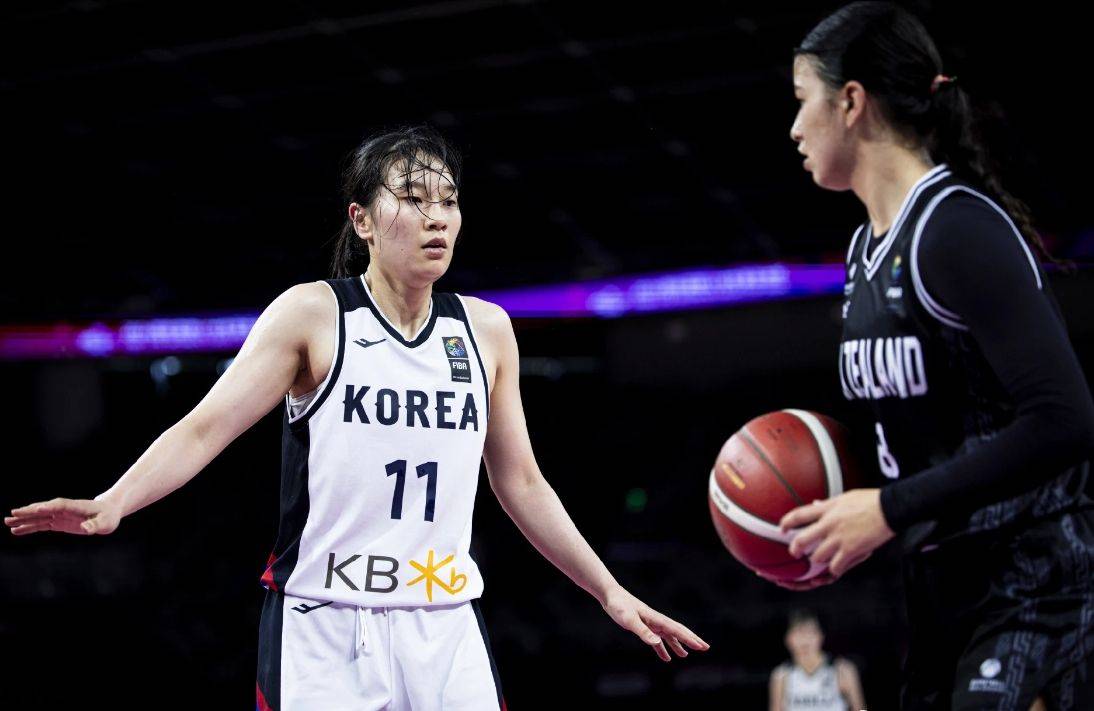 亚洲女篮赛事：中国女队大胜韩国队进入半决赛