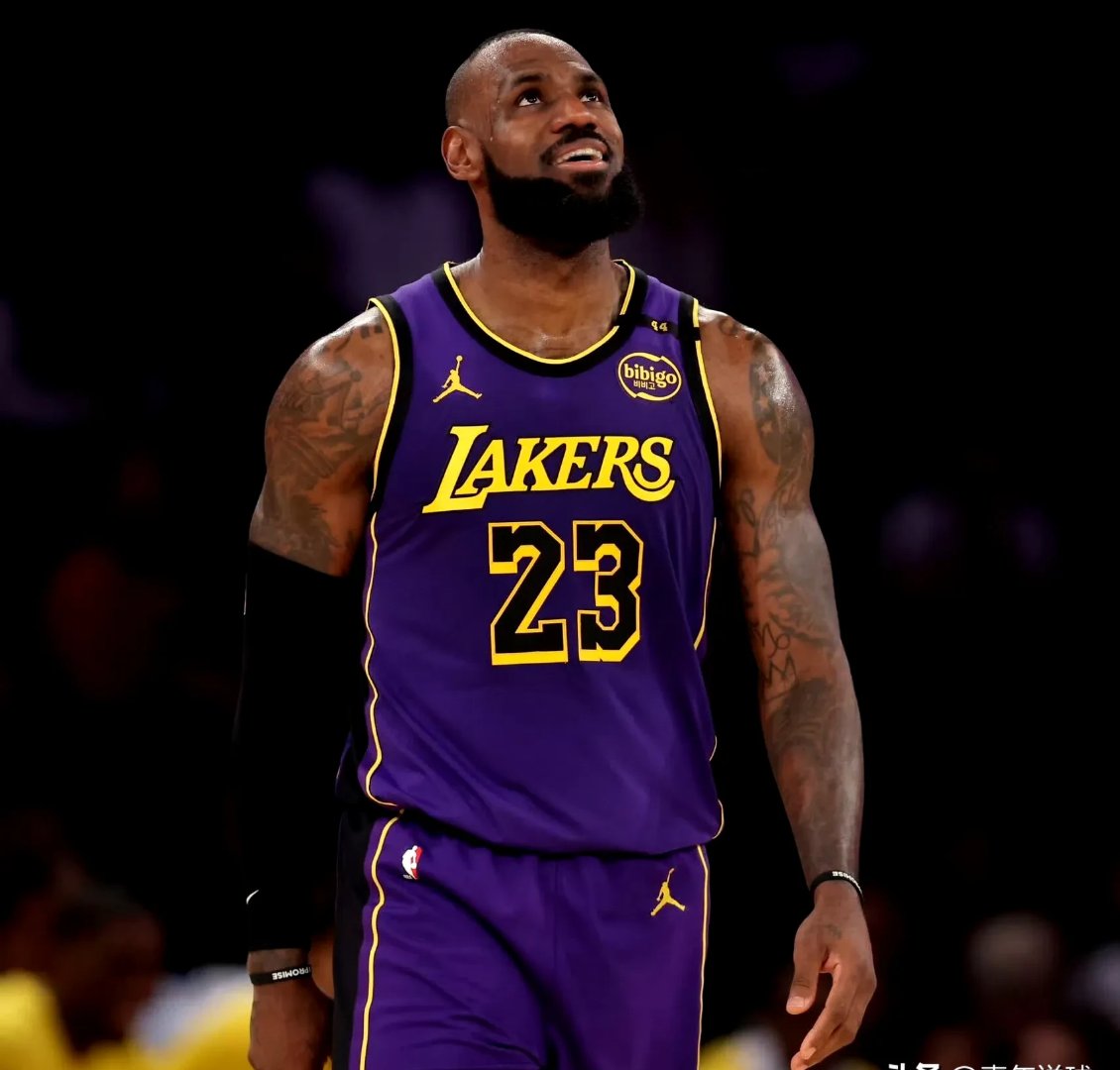 关于湖人老将再次双双大三元，状态火爆的信息