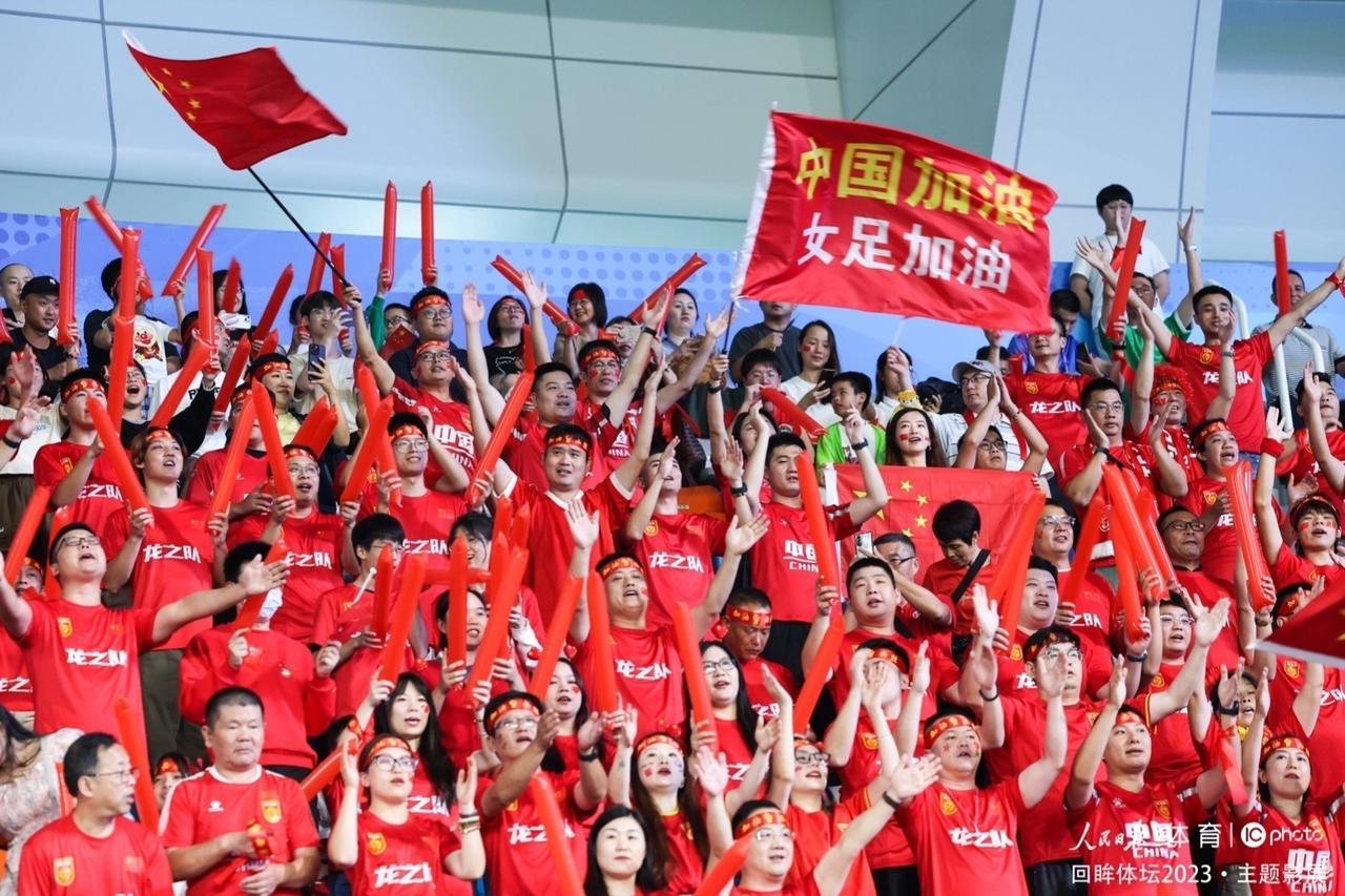 关于中国女足团结一致，共同为国争光的信息