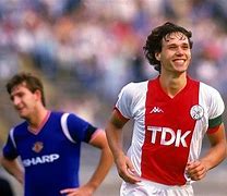 阿贾克斯英勇突围，力克强敌的简单介绍