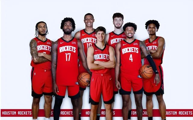 关于高手对决场上实力碰撞令人目不转睛的信息