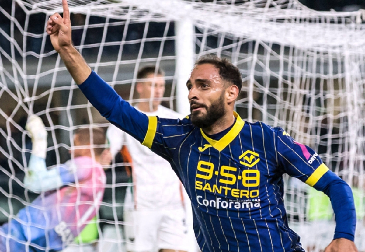 包含曼联客场失利，卢卡库独造一球憾负的词条