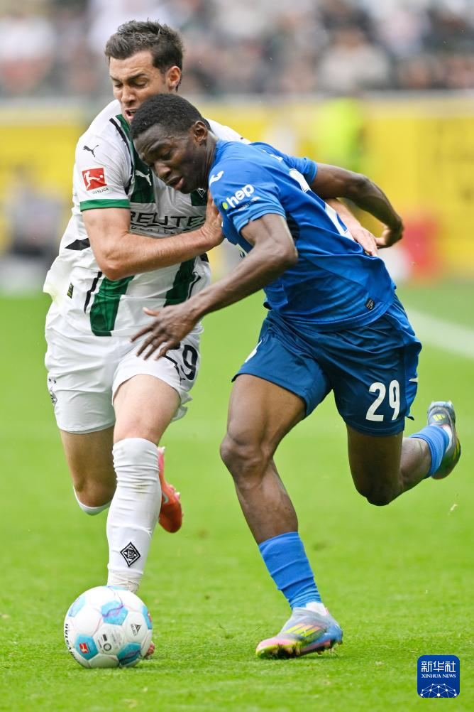 科隆主场击败门兴格拉德巴赫，豪取胜利的简单介绍