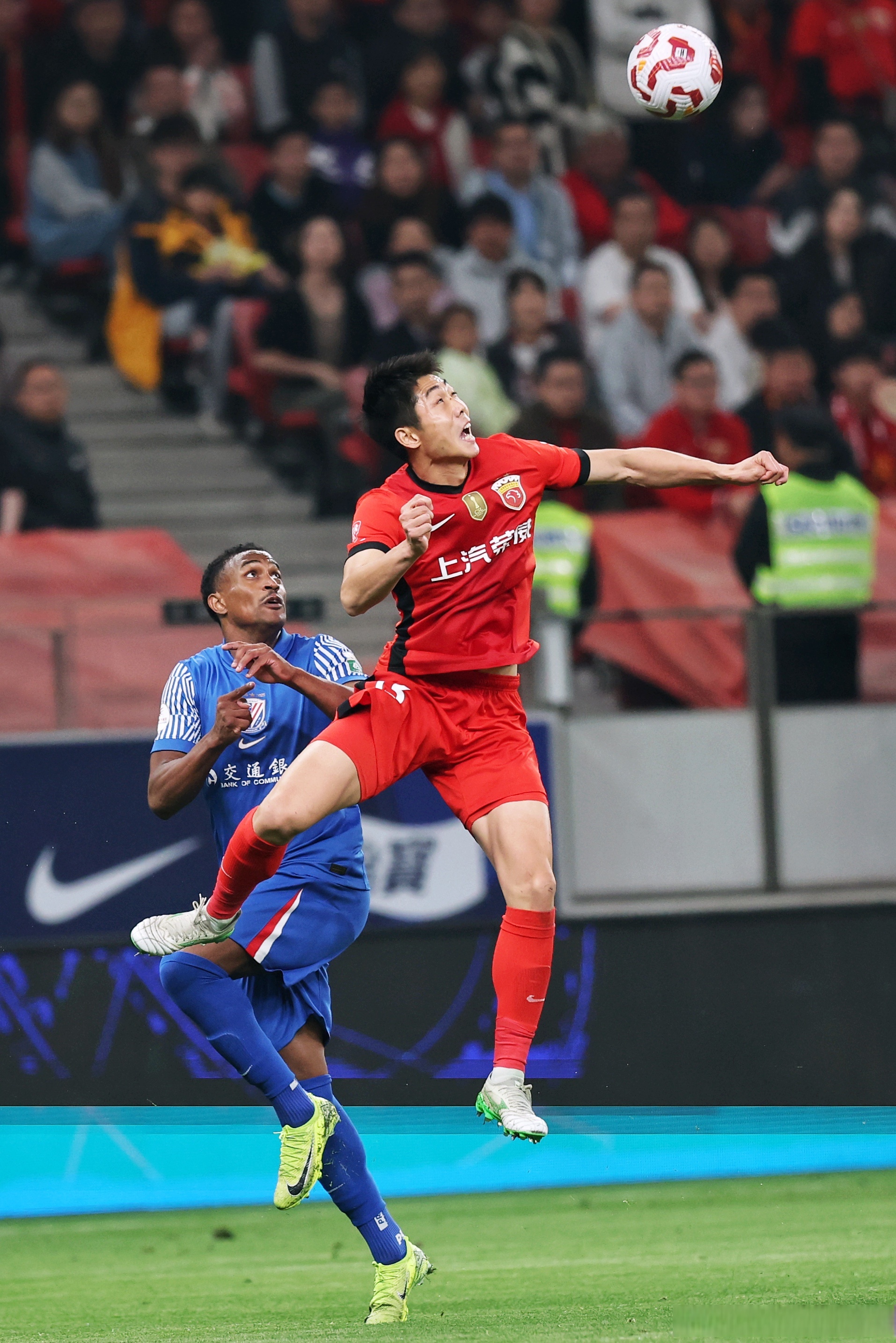 上港客战申花，中超德比战火爆开启
