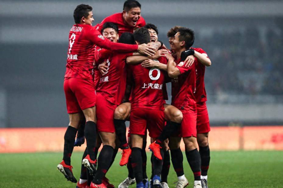 上港球员集训备战，为即将到来的比赛做最好的准备！的简单介绍