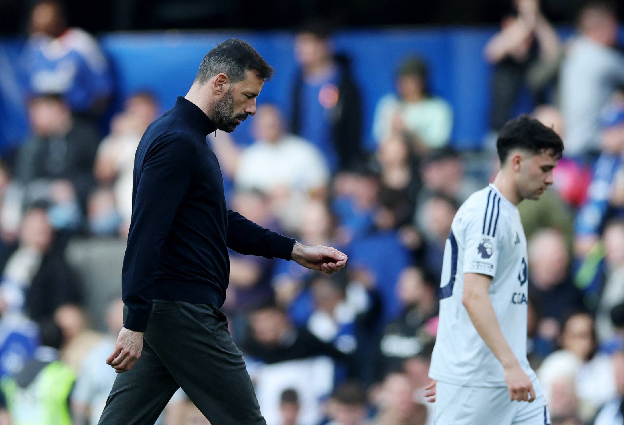 曼联战平布莱顿莱斯特城继续领跑