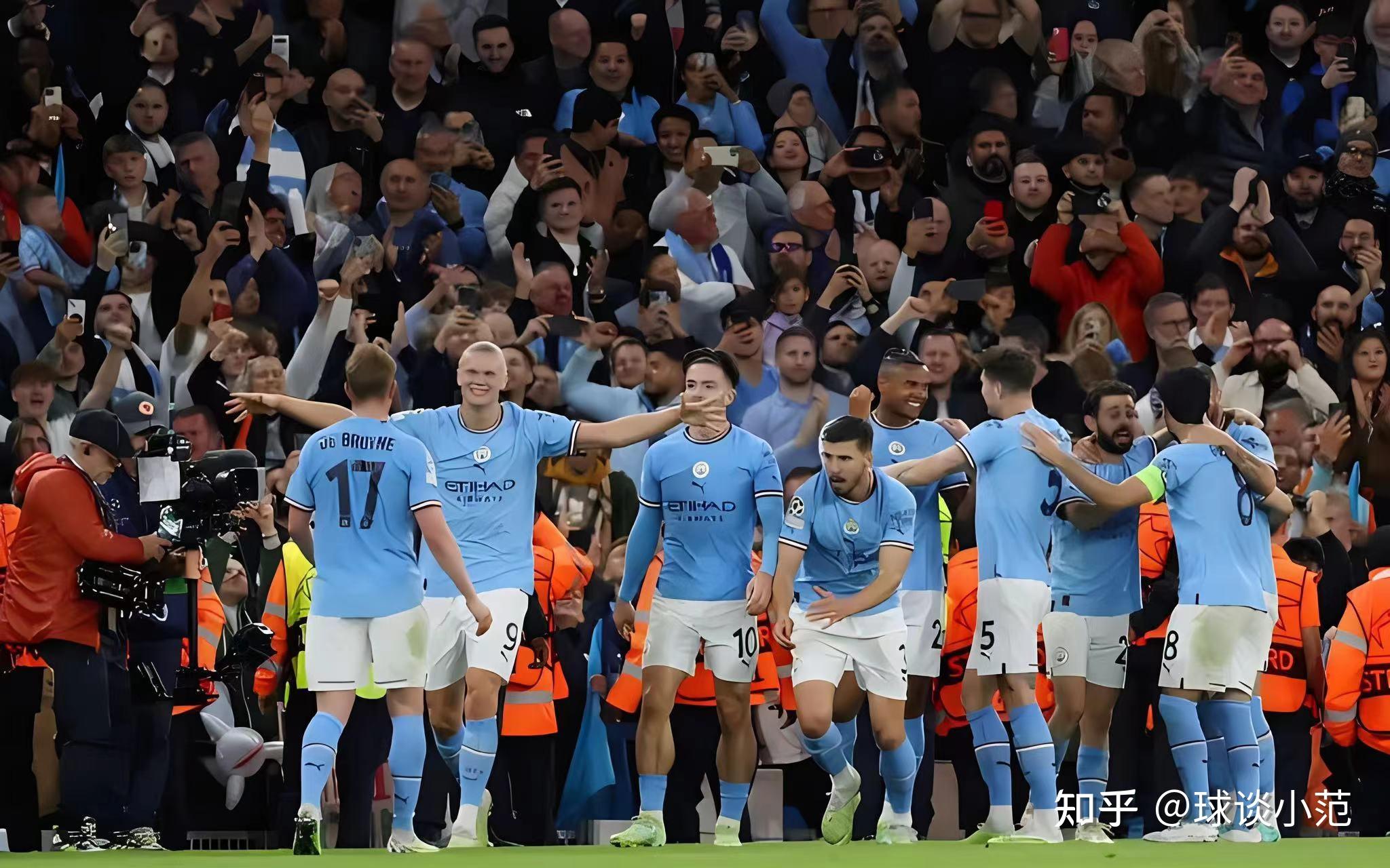 关于曼城轻松晋级，稳坐榜首的信息