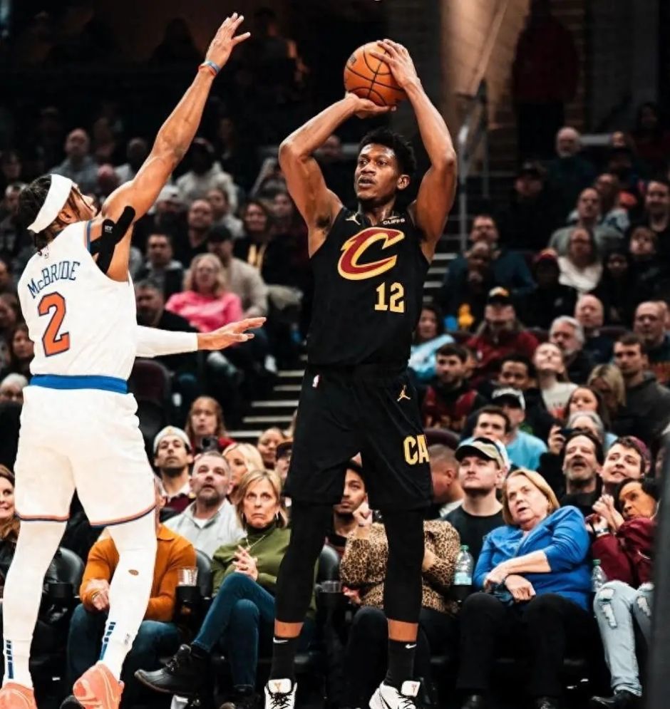 关于篮网客场险胜热火，全队合力再胜保持全胜势头的信息