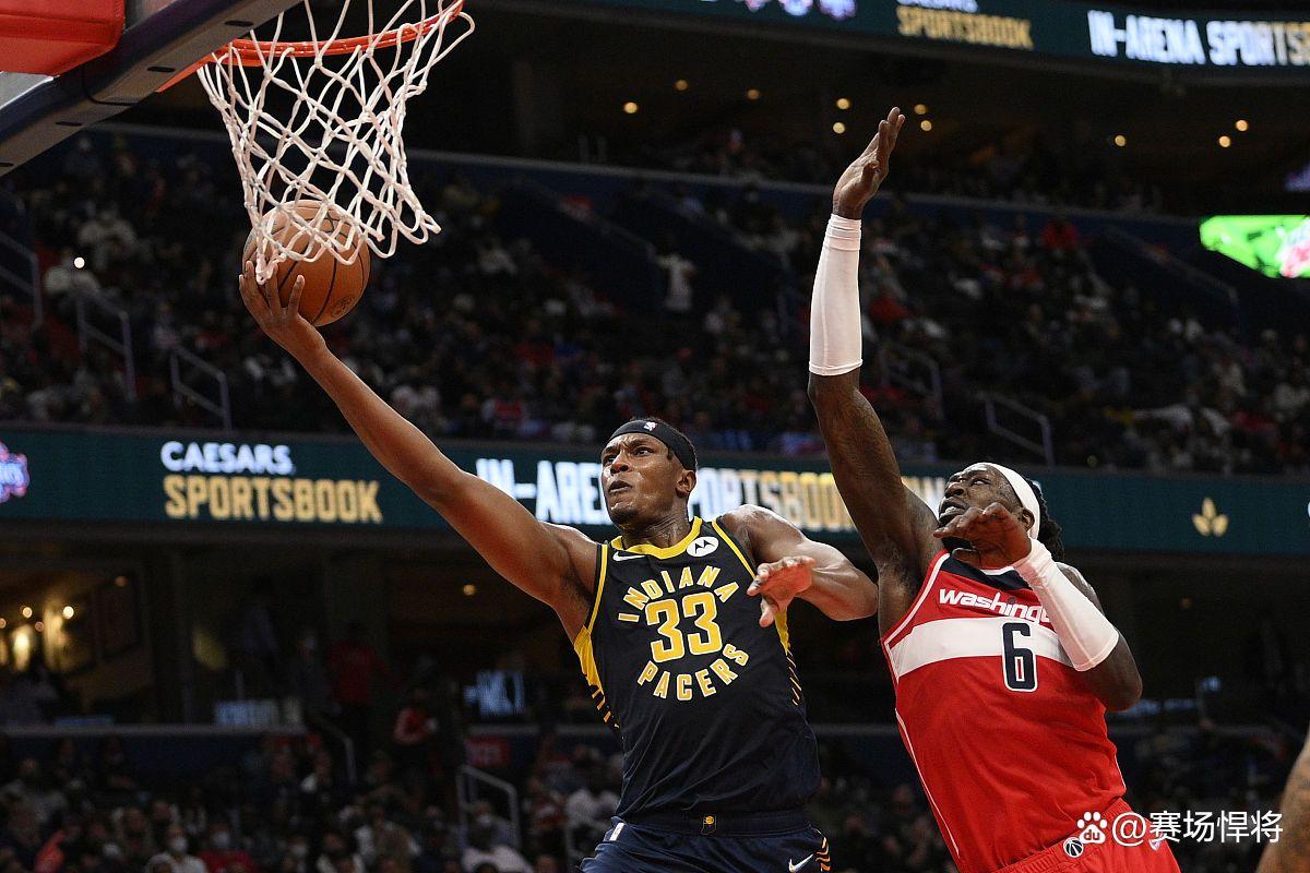 步行者队客场加时战胜雄鹿，完美逆转的简单介绍