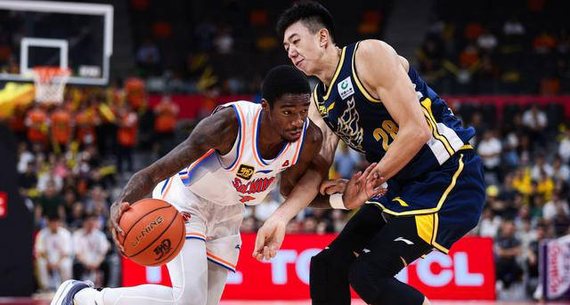 四川队在精彩比赛中掀起风暴，赢得战局