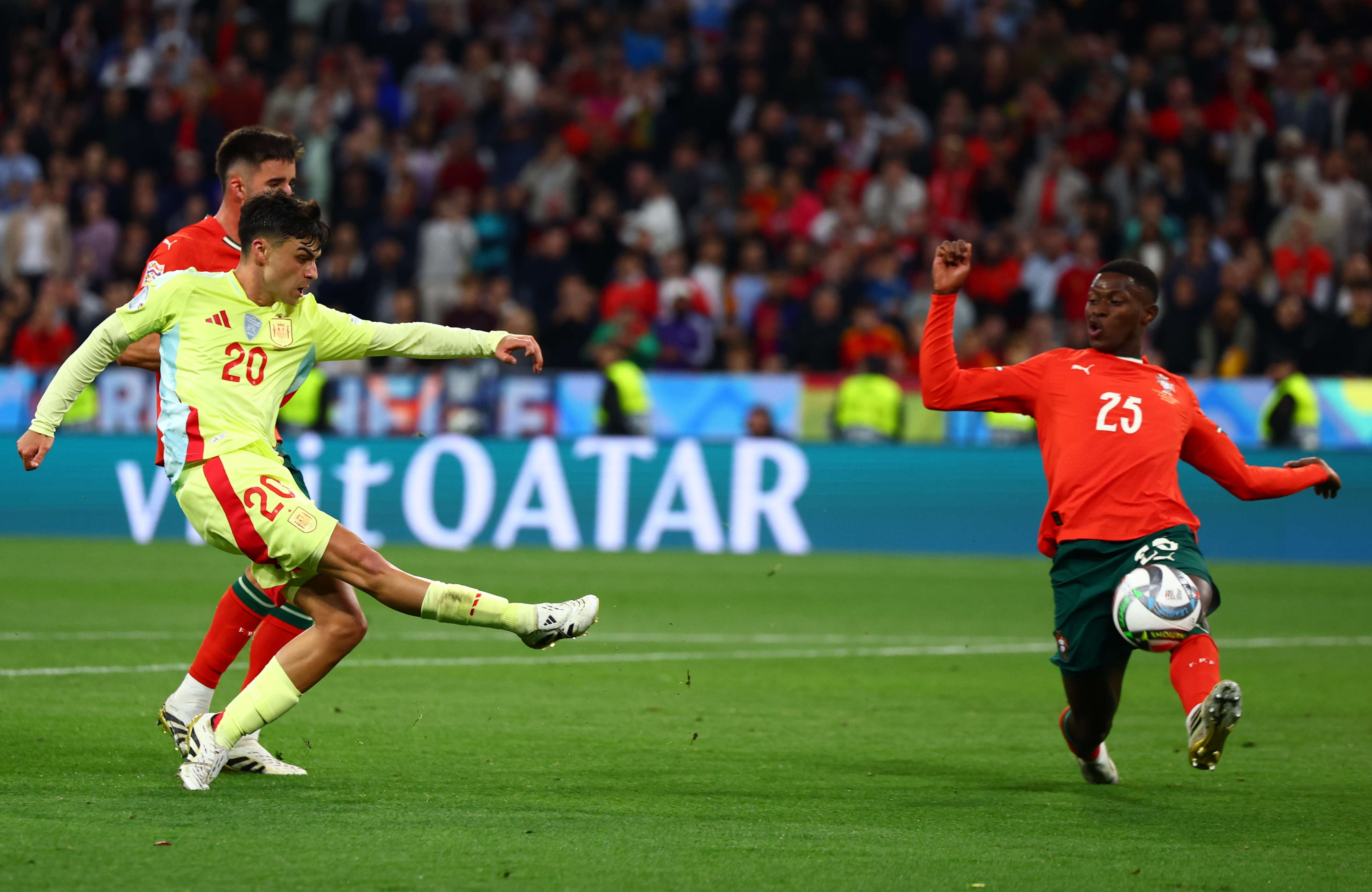 欧洲足球精英出色表现，助队伍取得胜利的简单介绍