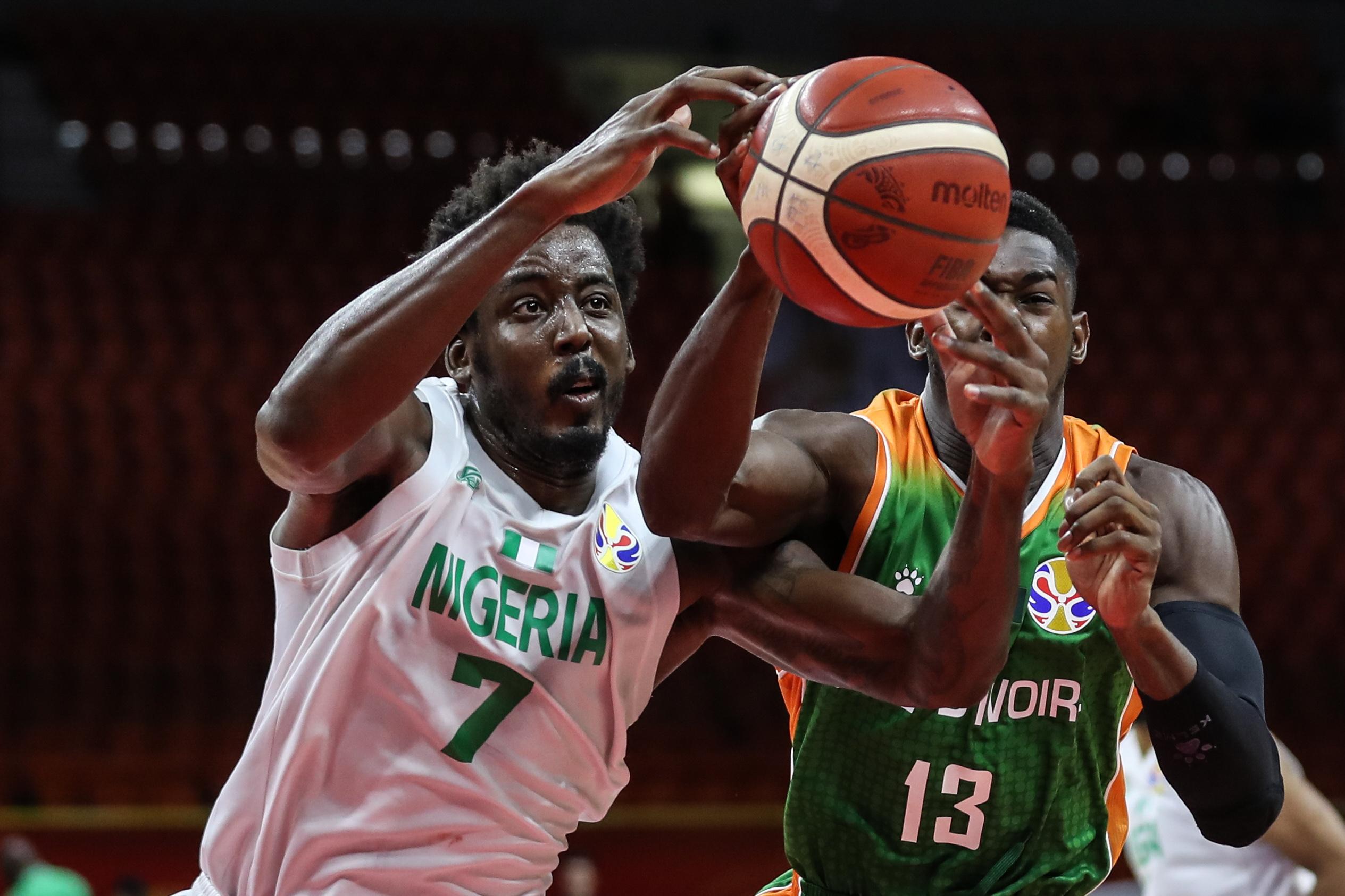 尼日利亚球队主教练带队胜利返回祖国